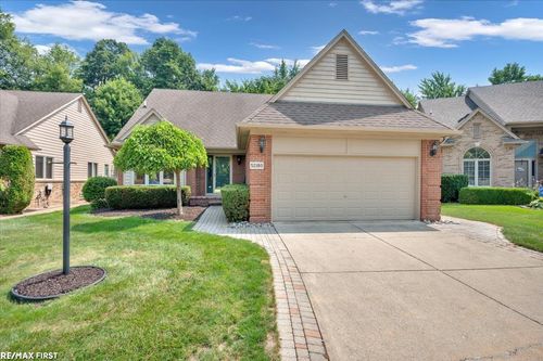 52180 Jacqueline Ct. Court, Utica, MI, 48042 | Card Image