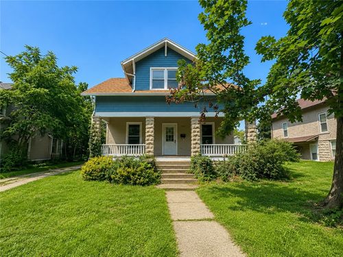 905 Harrison Ave, Charleston, IL, 61920-2111 | Card Image