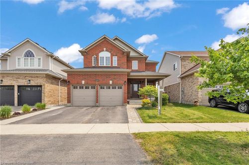 319 Robert Ferrie Dr, Kitchener, ON, N2P2Y7 | Card Image