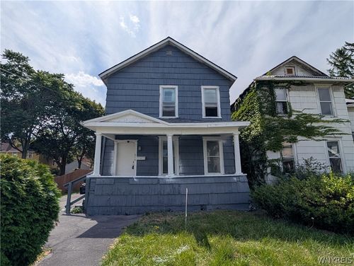616 7th St, Niagara Falls, NY, 14301-1742 | Card Image