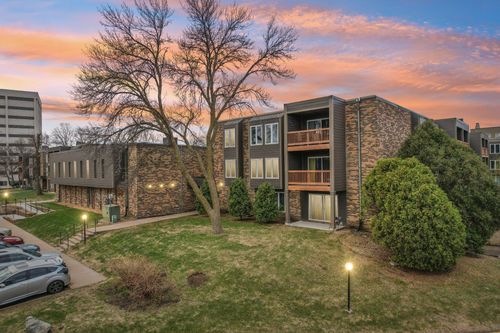 unit-111-450 Ford Rd, Saint Louis Park, MN, 55426-1014 | Card Image
