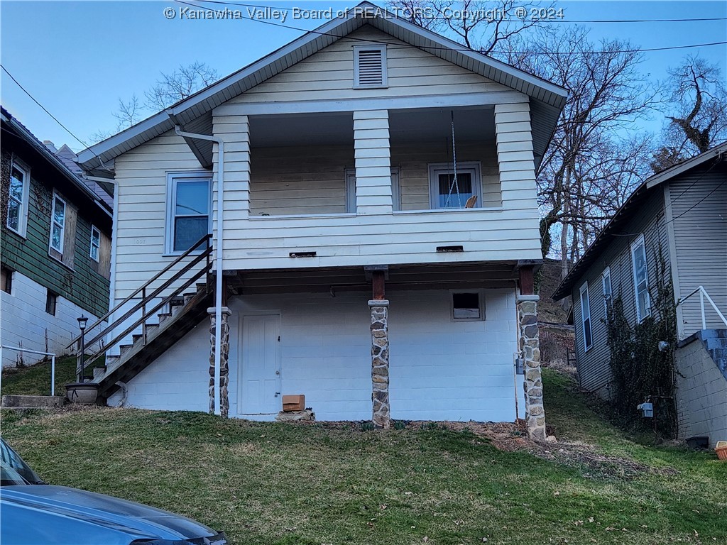 Somerset Dr, Charleston, WV 25302