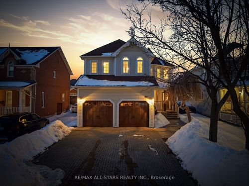 69 Matthewson Pl, Whitby, ON, L1M1H4 | Card Image