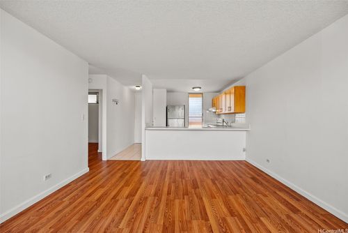 apt-301-3030 Ala Ilima St, Honolulu, HI, 96818-2766 | Card Image
