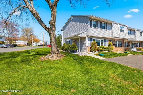 637-52 Galewood Dr, Matawan, NJ, 07747-3659 | Card Image