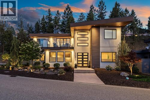 1091 Westpoint Dr, House with 5 bedrooms, 3 bathrooms and 6 parking in Kelowna BC | Card Image
