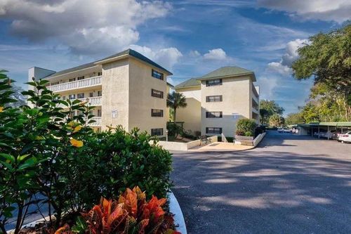 apt-306-101 N Grandview St, MOUNT DORA, FL, 32757-5671 | Card Image