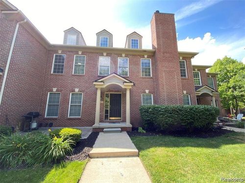 215 S Village Way, Canton, MI, 48188-3450 | Card Image