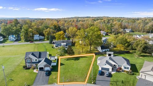 113 Brantford Path, Syracuse, NY, 13209-1167 | Card Image