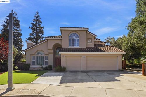 780 Avante Pl, Morgan Hill, CA, 95037-7510 | Card Image