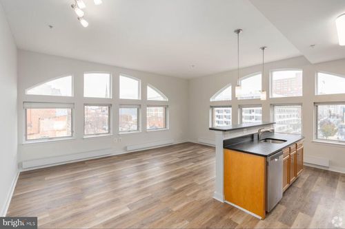 apt-505-301 W Franklin St, BALTIMORE, MD, 21201-4592 | Card Image