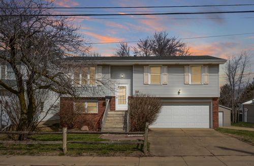 712 E Lincoln St, Bloomington, IL, 61701-6840 | Card Image