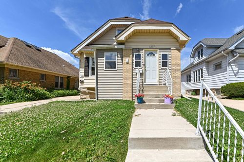 1507 S 52nd St, West Milwaukee, WI, 53214-5319 | Card Image