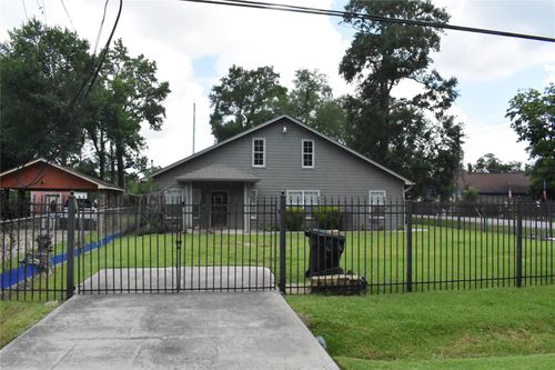 8535 Parkette Dr, Houston, TX, 77028-1200 | Card Image