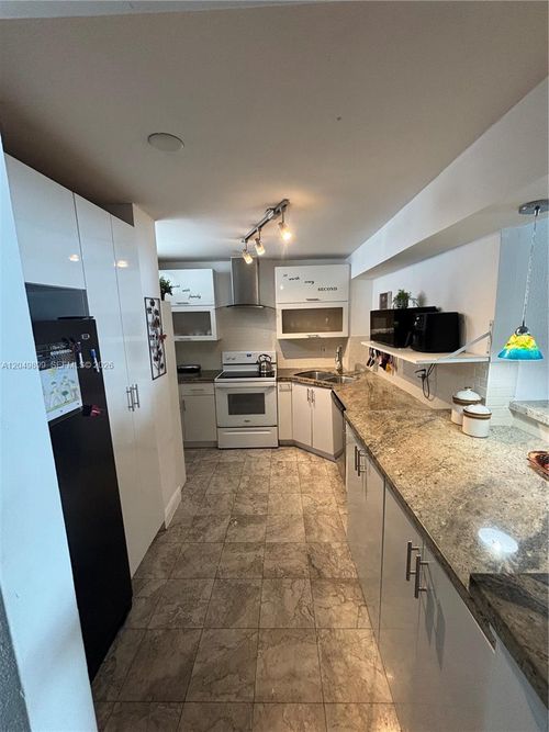 1207-6450 Collins Ave, Miami Beach, FL, 33141-4670 | Card Image