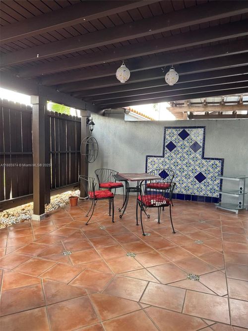 1-2410 Sw 122nd Ct, Miami, FL, 33175-7319 | Card Image