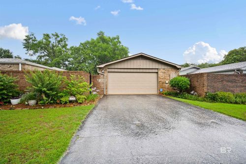 17 Cobblestone Way W, Mobile, AL, 36608-4456 | Card Image