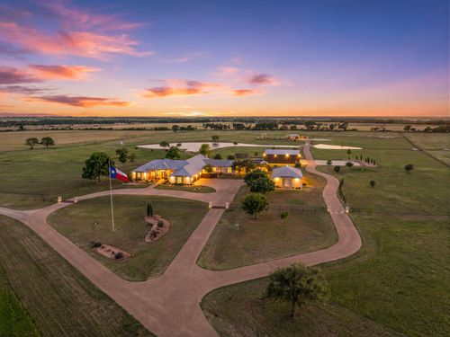 887 Hcr 3110 N, Abbott, TX, 76621-3100 | Card Image