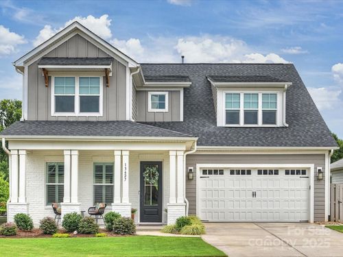 13627 Tranquil Day Dr, Matthews, NC, 28105-4249 | Card Image