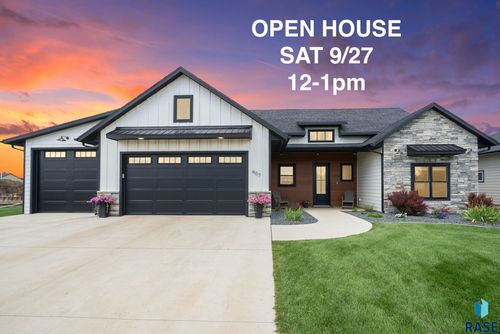 907 Sundance St, Valley Springs, SD, 57068-2007 | Card Image