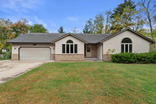 440 Beverly Dr, Amherst, WI, 54406-9297 | Card Image