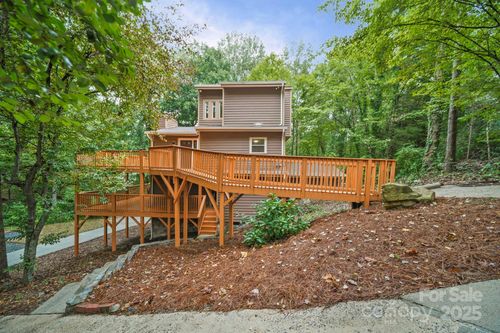 8012 Briardale Dr, Charlotte, NC, 28212-7261 | Card Image