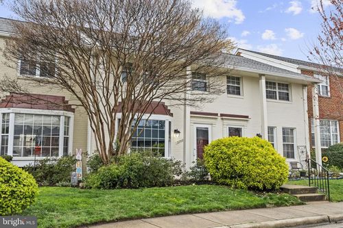 3742 Jason Ave, ALEXANDRIA, VA, 22302-1811 | Card Image