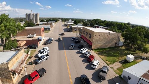 105 N Main St, Sylvan Grove, KS, 67481-8135 | Card Image