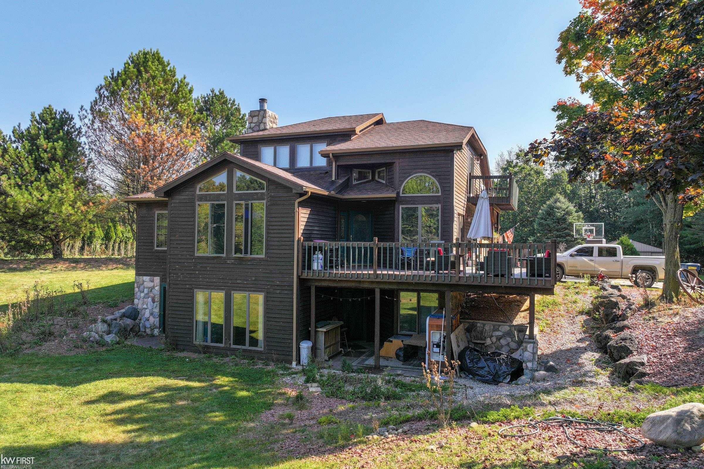 Mcguire Rd, Fenton, MI 48430