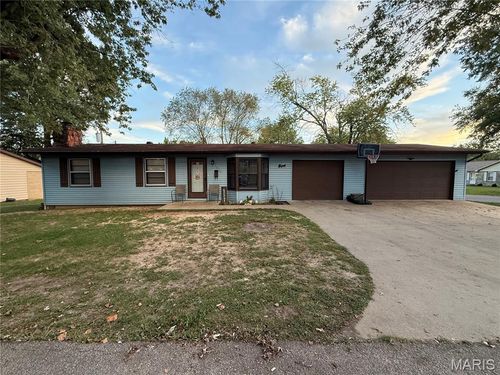 1911 Yale Dr, Scott City, MO, 63780-1427 | Card Image