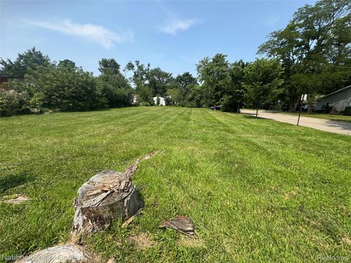 3325 Packard St, Ann Arbor, MI, 48108-1937 | Card Image