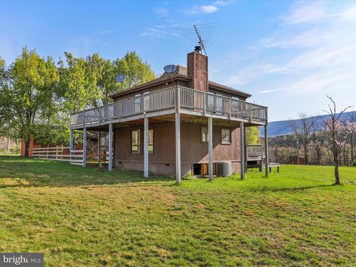 55 Pioneer Trl, GREAT CACAPON, WV, 25422 | Card Image
