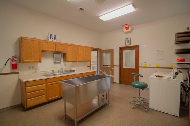 32251 E Red Arrow Hwy, Home with 0 bedrooms, 3 bathrooms and null parking in Paw Paw MI | Image 7