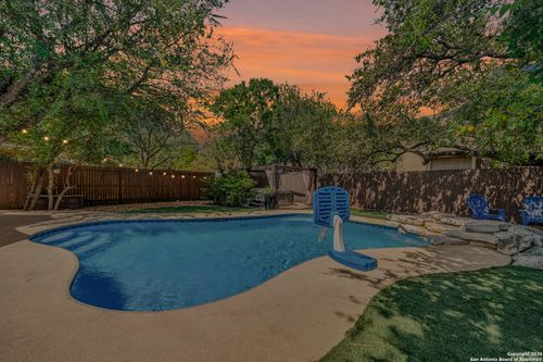 10725 Gemsbuck Ldg, San Antonio, TX, 78245-2701 | Card Image