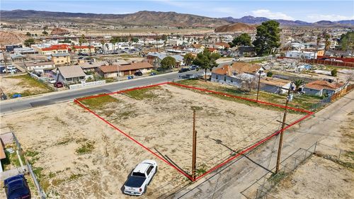 212 E Fredricks St, Barstow, CA, 92311-2821 | Card Image