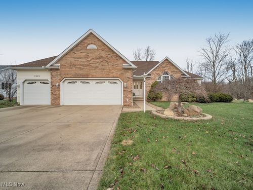 5329 Deercreek Court, Sheffield Village, OH, 44054 | Card Image