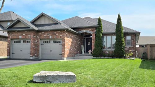 62 Driftwood Dr, Simcoe, ON, N3Y0B4 | Card Image