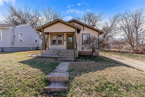 1328 W Elm St, Springfield, MO, 65806-1622 | Card Image