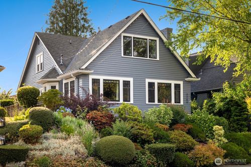3249 27th Ave W, Seattle, WA, 98199-2830 | Card Image