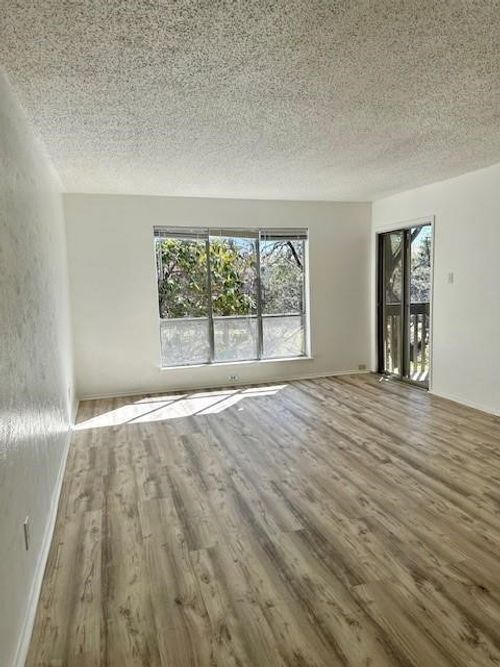 apt-205-4837 Cedar Springs Rd, Dallas, TX, 75219-1205 | Card Image