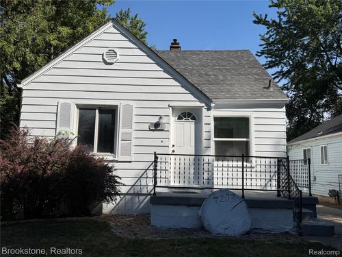 7203 Orchard Ave, Warren, MI, 48091-4952 | Card Image