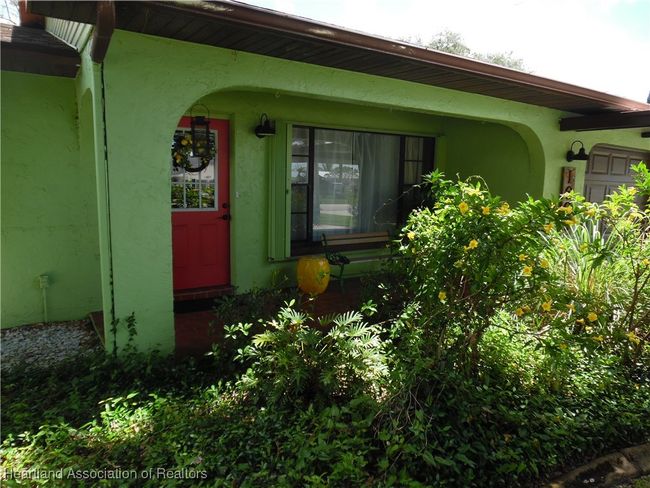 1605 Lake Clay Dr, House other with 2 bedrooms, 2 bathrooms and null parking in Lake Placid FL | Image 4