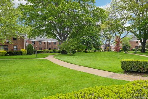 apt-b25-1213 E Broadway, Hewlett, NY, 11557-2463 | Card Image