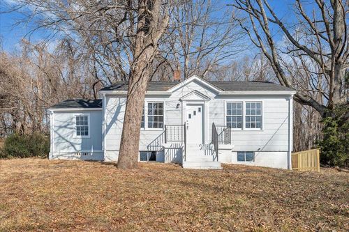 935 Myrtle Rd, Martinsville, VA, 24112-2136 | Card Image