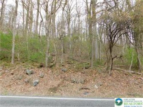 2571 Brunner Rd, Emmaus, PA, 18049-4622 | Card Image