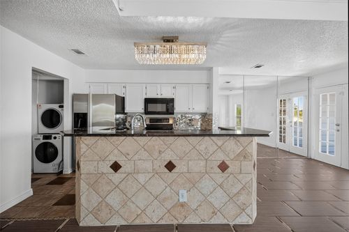 264-3404 Country Club Dr W, Irving, TX, 75038-8194 | Card Image