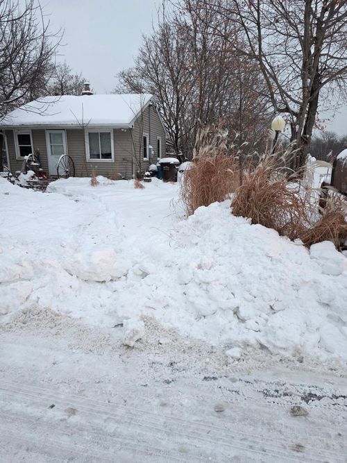 520 Queensland Ln N, Plymouth, MN, 55447-3460 | Card Image