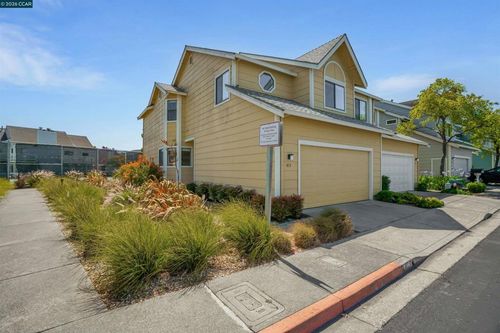 413 Dohrmann Ln, Pinole, CA, 94564-2367 | Card Image