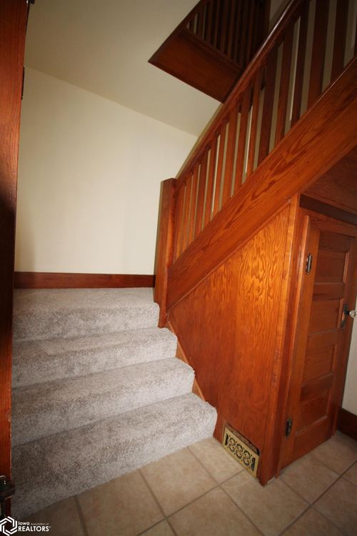 608 W State St, Clarinda, IA, 51632-1305 | Card Image