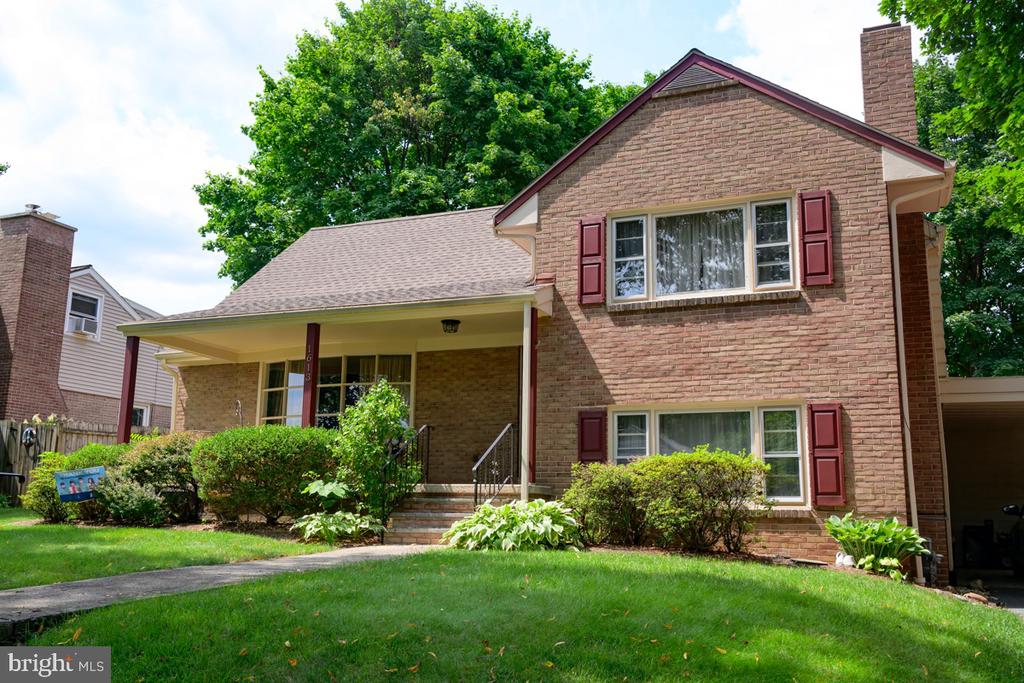 Dauphin Ave, Reading, PA 19610